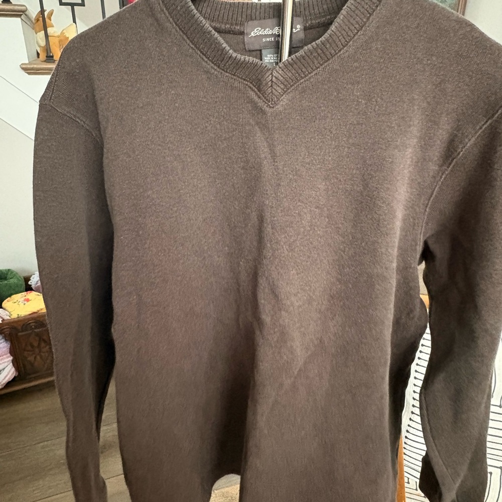 Eddie Bauer Men's Dark Brown V-Neck Sweater